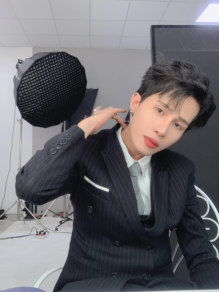 Jack rời công ty chủ quản sau 1 năm bùng nổ ồn ào tình ái, thái độ hiện tại ra sao?  - Ảnh 4.