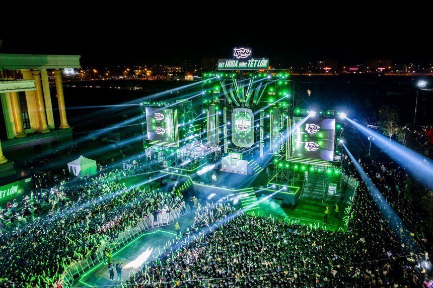 Isaac, Khắc Việt, Mono... cùng dàn line-up tên tuổi hội ngộ trong lễ hội Tết đặc biệt của Huda tại Quảng Bình - Ảnh 1. Isaac, Khắc Việt, Mono... cùng dàn line-up tên tuổi hội ngộ trong lễ hội Tết đặc biệt của Huda tại Quảng Bình - Ảnh 1.