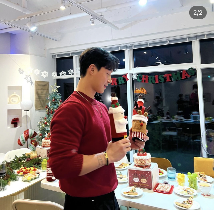 Bạn trai tin đồn của Hương Giang: Là người mẫu Hàn Quốc, vẻ ngoài chuẩn soái ca, body 6 múi nhìn mà choáng  - Ảnh 5.