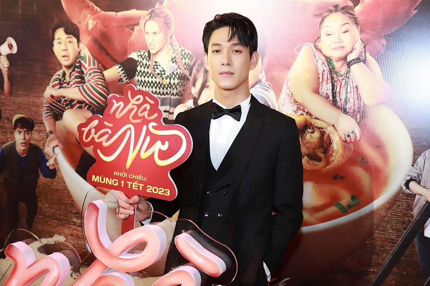 Trấn Thành khoác tay tình tứ bà xã Hari Won, cặp chị em Minh Hằng - Ngọc Trinh khoe nhan sắc một chín một mười - Ảnh 7. Trấn Thành khoác tay tình tứ bà xã Hari Won, cặp chị em Minh Hằng - Ngọc Trinh khoe nhan sắc một chín một mười - Ảnh 7.