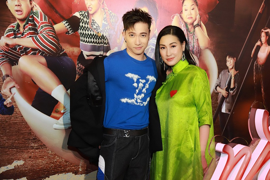 Trấn Thành khoác tay tình tứ bà xã Hari Won, cặp chị em Minh Hằng - Ngọc Trinh khoe nhan sắc một chín một mười - Ảnh 23. Trấn Thành khoác tay tình tứ bà xã Hari Won, cặp chị em Minh Hằng - Ngọc Trinh khoe nhan sắc một chín một mười - Ảnh 23.