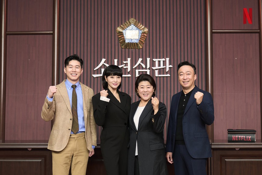 Sau thành công của 'The Glory', Netflix vẫn 'không dám' thư giãn - Ảnh 4.