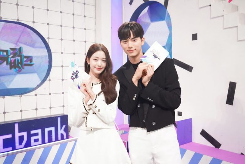 Jang Wonyoung IVE rời vị trí MC Music Bank, cư dân mạng đề cử gương mặt này thay thế - Ảnh 2.