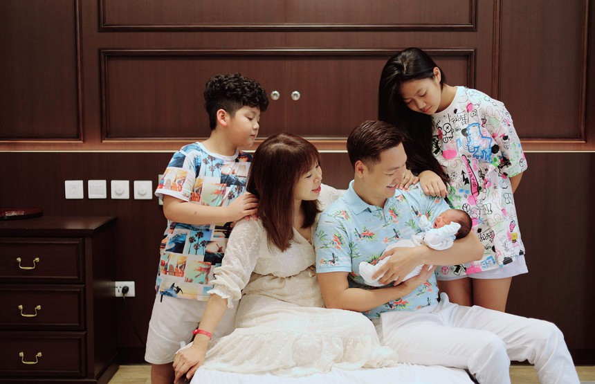 Mạnh Trường khoe ảnh con gái, netizen xuýt xoa khen như Hoa hậu tương lai chỉ vì điều này! - Ảnh 2.