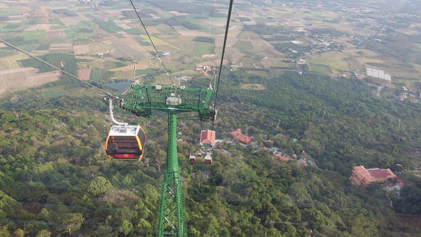 Núi Bà Tây Ninh: Nhiều trải nghiệm mới hấp dẫn trong dịp Tết Nguyên đán - Ảnh 3.
