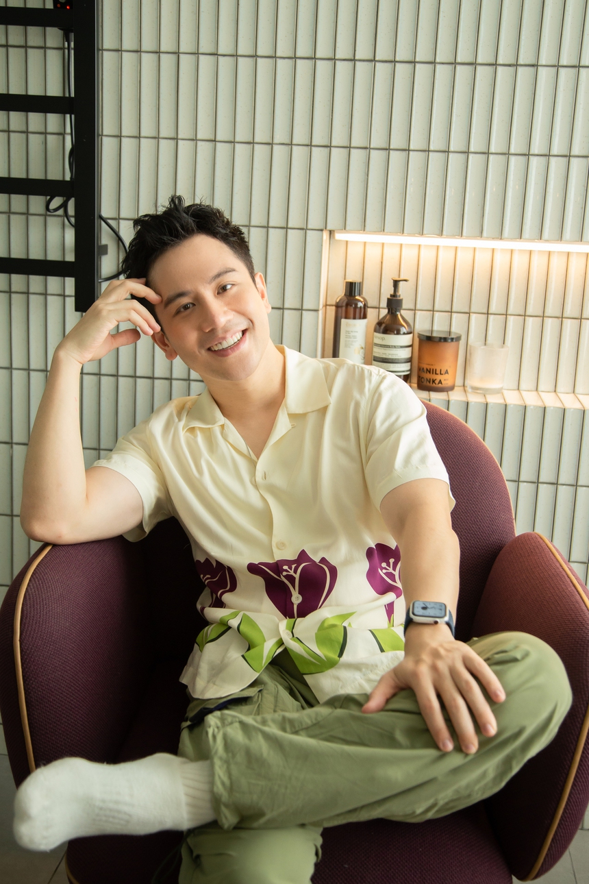 Vlogger Dino Vũ: 'Đôi lúc tôi ước mình giỏi ăn nói như anh Trấn Thành...' - Ảnh 2.