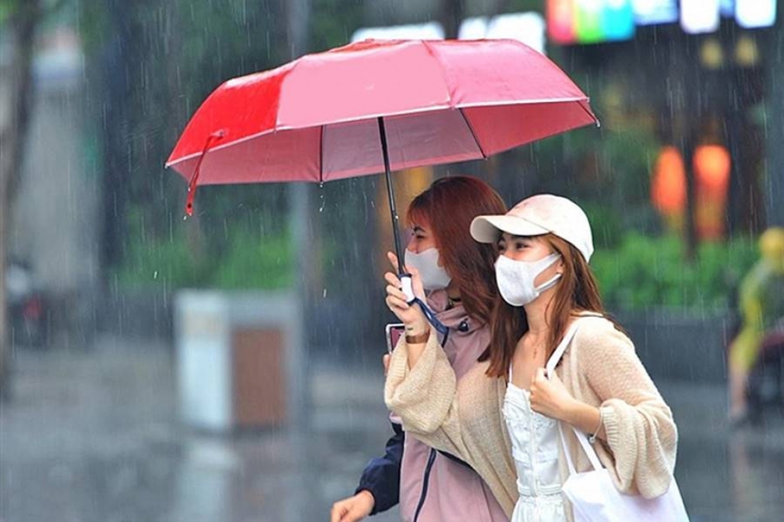 Bắc Bộ sáng có mưa nhỏ và sương mù, trời rét - Ảnh 1.