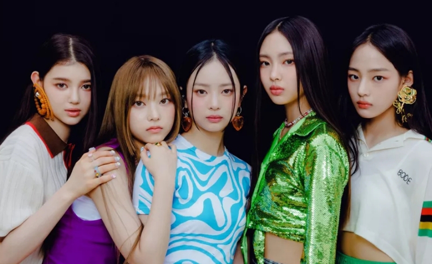 NewJeans mắc kẹt tại Mỹ, vắng mặt tại Music Bank và hủy fansign - Ảnh 4.