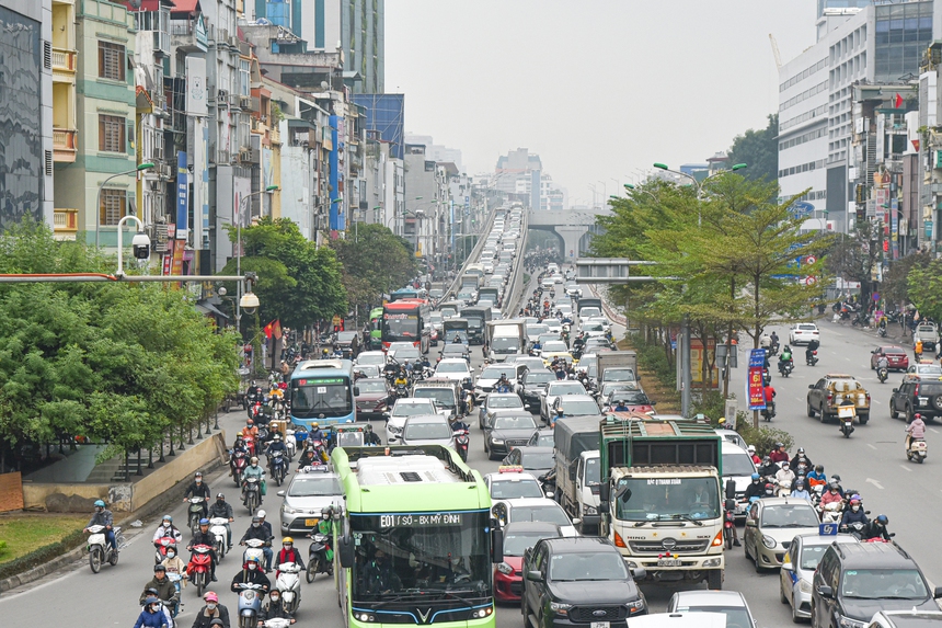 Vành 2 sau khi thông xe: Thêm bảng điện tử như nước ngoài, tốn gần 1 phút chỉ để đi 100 mét ở nút giao cuối - Ảnh 7.