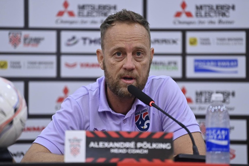 HLV Alexandre Polking: ‘Mặt sân không ảnh hưởng đến sức mạnh của Thái Lan’ - Ảnh 1.