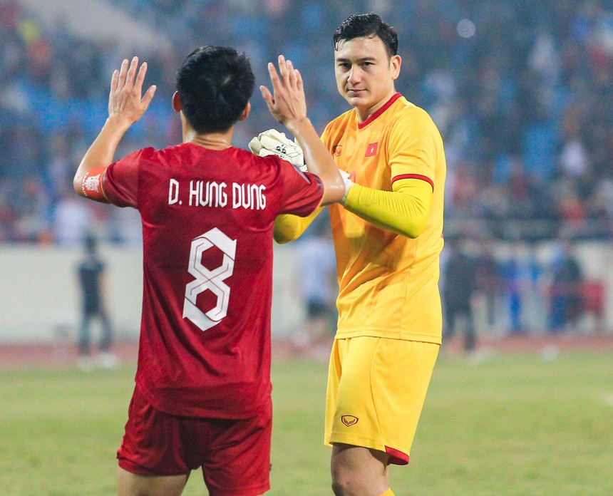 Tuyển thủ Việt Nam tranh luận cực căng sau trận hòa Thái Lan - Ảnh 8.