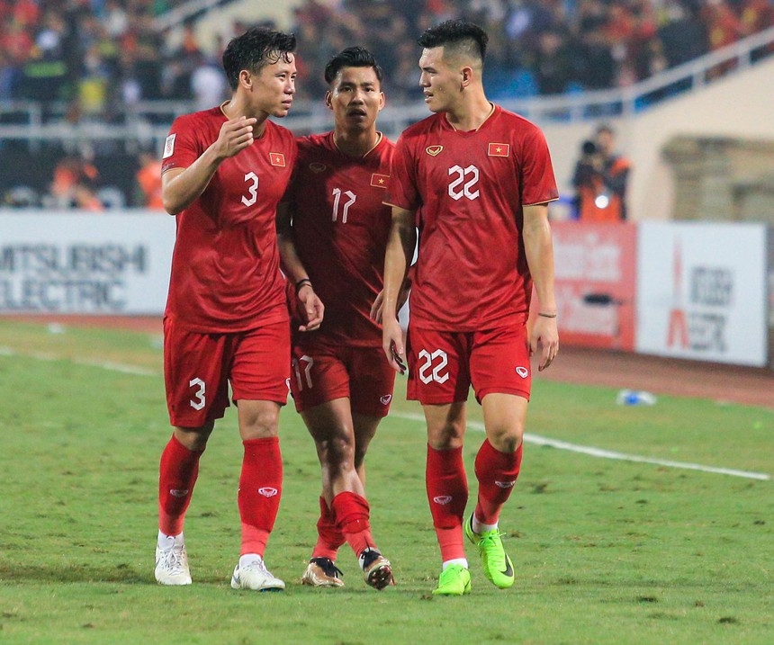 Tuyển thủ Việt Nam tranh luận cực căng sau trận hòa Thái Lan - Ảnh 3.