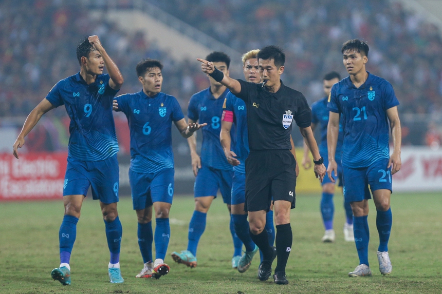 HLV Park Hang-seo đừng chờ tổ trọng tài để phàn nàn khi nghỉ giữa hiệp - Ảnh 5.