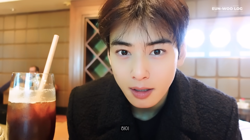 Cha Eun Woo khoe visual mê hoặc ở Ai Cập - Ảnh 1.