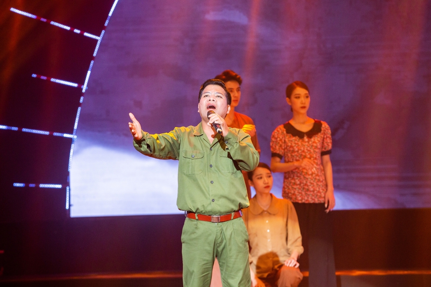 Chương trình nghệ thuật Màu thời gian với chủ đề 'Ngọn Chung Linh' - Ảnh 7.