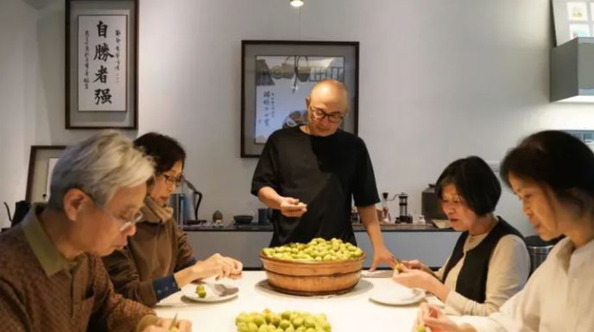 24 gia đình "khá giả" góp tiền tỷ mua 8.000m2 đất hoang xây làng "biệt phủ": Xây dựng mất 4 năm, giá nhà tăng chóng mặt sau 10 năm - Ảnh 5.