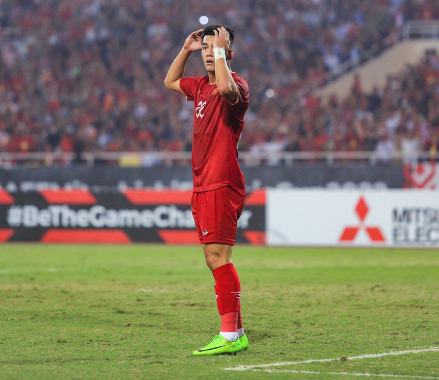 Tiến Linh tiếc nuối khi bỏ lỡ cú đúp vào lưới Thái Lan, Tuấn Hải vẫn 'kém duyên' với AFF Cup - Ảnh 3.