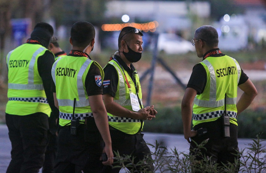 Đội tuyển Việt Nam được BTC bố trí an ninh bảo vệ khi tập luyện - Ảnh 6.