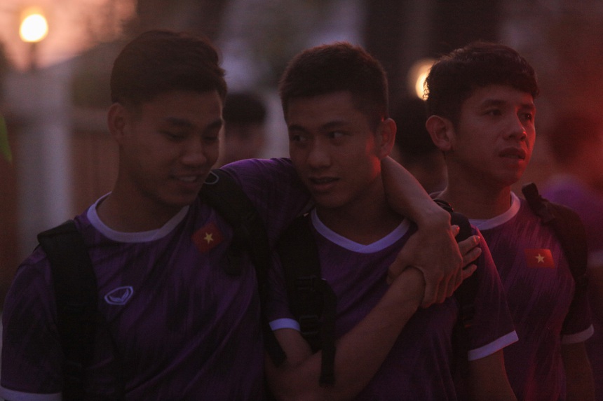 Đội tuyển Việt Nam được BTC bố trí an ninh bảo vệ khi tập luyện - Ảnh 1.