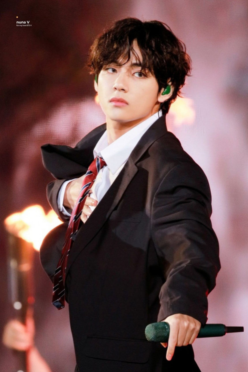 Điểm danh 'It Boy' thế hệ mới: 1 thành viên BTS là sao châu Á duy nhất góp mặt - Ảnh 2. Điểm danh 'It Boy' thế hệ mới: 1 thành viên BTS là sao châu Á duy nhất góp mặt - Ảnh 2.