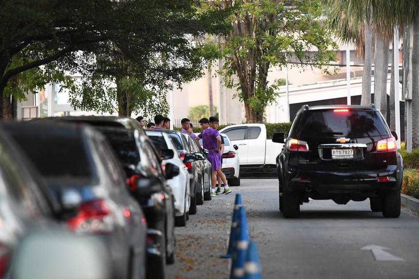 Tiến Linh tình cảm với Hải Quế, HLV Park Hang-seo dặn riêng Tiến Dũng khi tập ở Thái Lan - Ảnh 7. Tiến Linh tình cảm với Hải Quế, HLV Park Hang-seo dặn riêng Tiến Dũng khi tập ở Thái Lan - Ảnh 7.