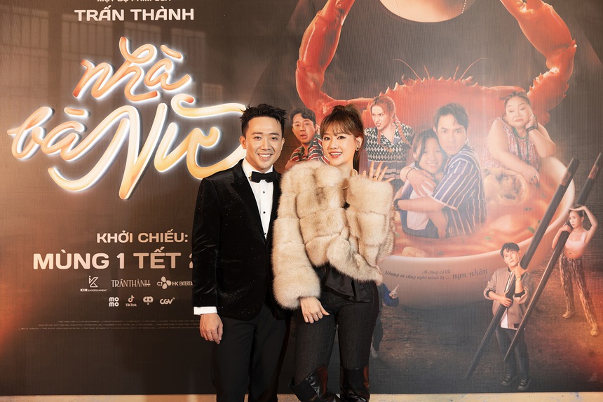 Trấn Thành hôn Hari Won trên thảm đỏ - Ảnh 3. Trấn Thành hôn Hari Won trên thảm đỏ - Ảnh 3.