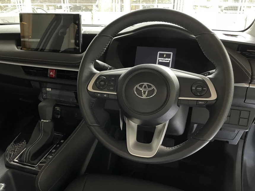 Rộ hình ảnh Toyota Vios 2023 ở Việt Nam: Thiết kế độc lạ, đuôi xe tiết lộ điều bất ngờ - Ảnh 6. Rộ hình ảnh Toyota Vios 2023 ở Việt Nam: Thiết kế độc lạ, đuôi xe tiết lộ điều bất ngờ - Ảnh 6.