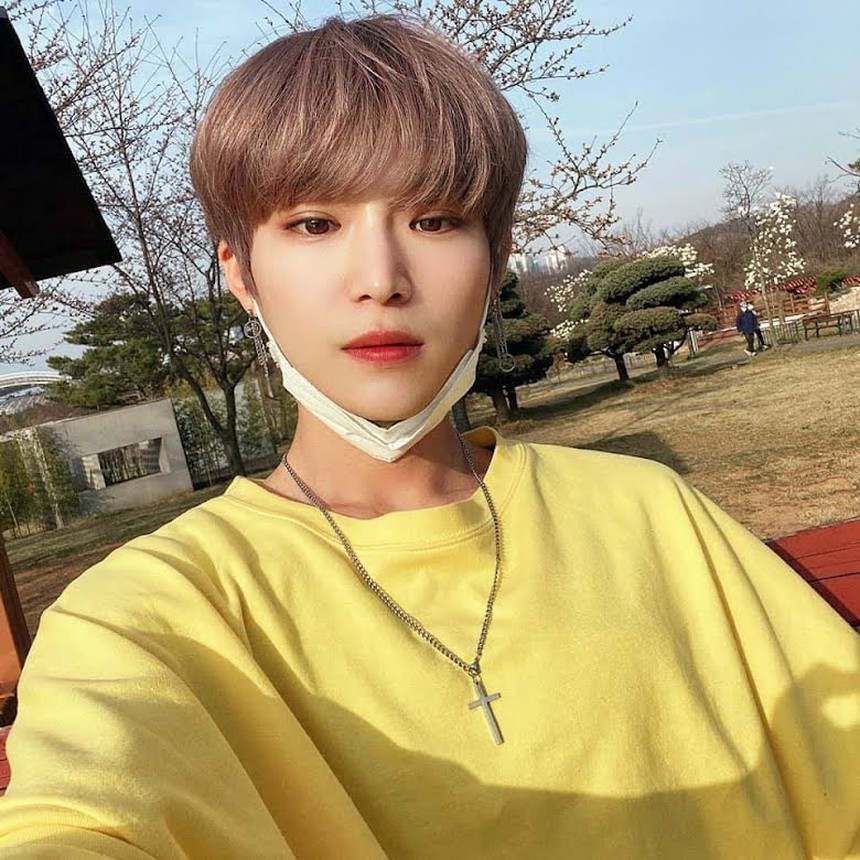 Nam thần tượng từng xúc phạm fan khi tiết lộ "muốn nôn vì hơi thở" giờ ra sao?  - Ảnh 6.