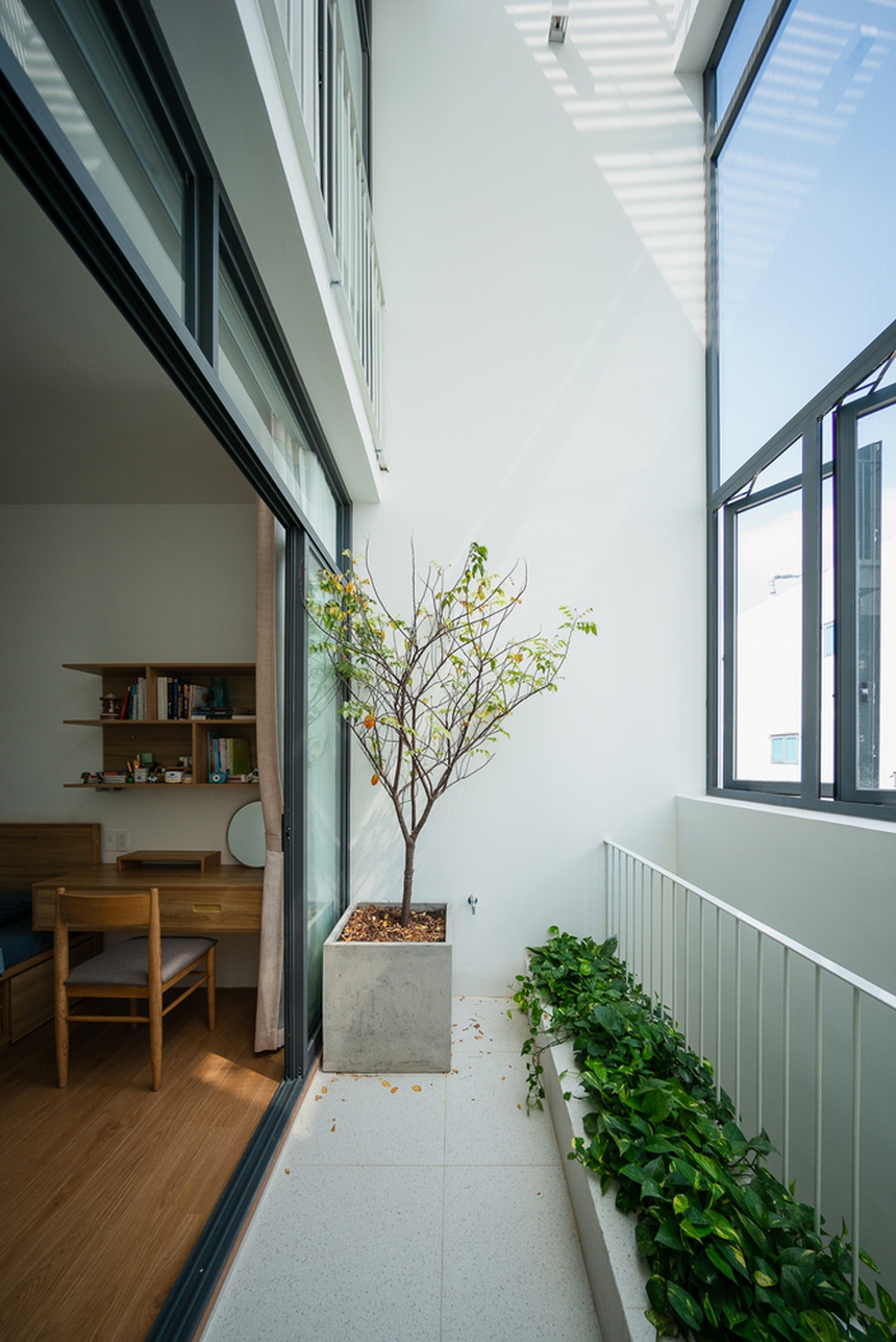 Đưa sân vườn, ban công "gói gọn" vào trong căn nhà 50m2 - Ảnh 7.