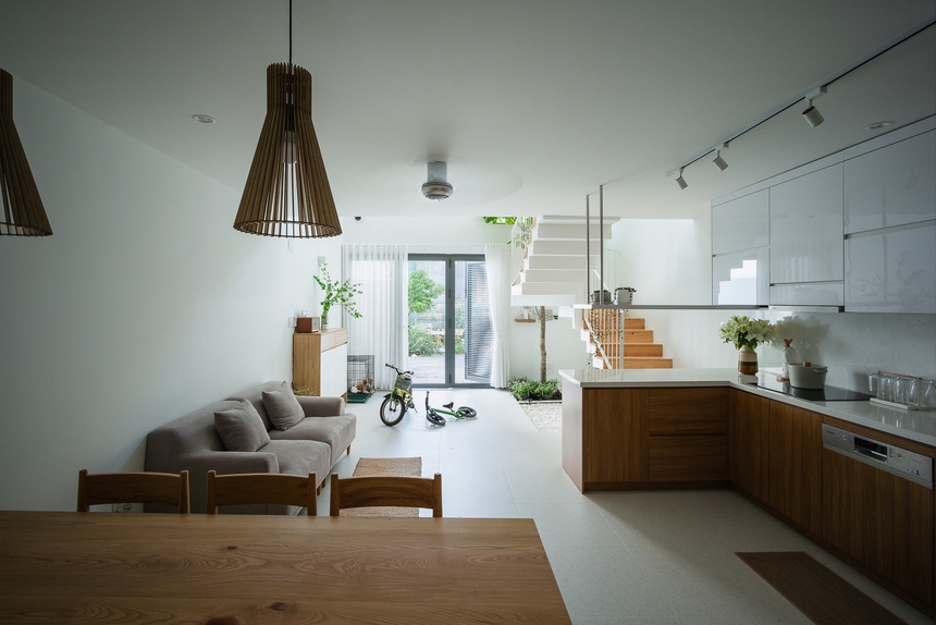 Đưa sân vườn, ban công "gói gọn" vào trong căn nhà 50m2 - Ảnh 5.