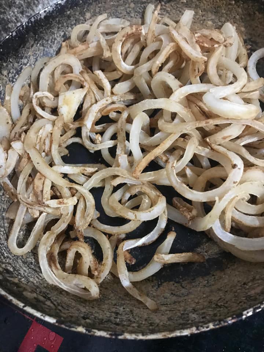 Những "siêu phẩm" mứt dừa Tết năm nào cũng khiến dân tình cười nghiêng ngả: Người làm giống mực xào, người lại giống nem thính - Ảnh 5.