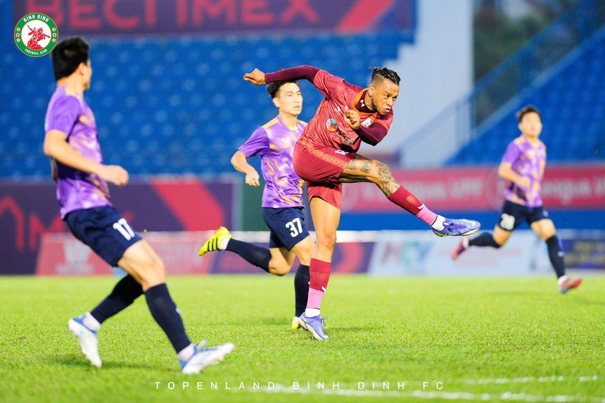 Bóng đá Việt Nam 30/8: HLV CLB Hà Nội lọt đề cử HLV xuất sắc nhất giải - Ảnh 4.