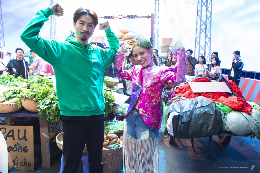 Đen Vâu - Hoàng Thùy Linh từng hợp tác ăn ý thế nào trước khi vướng tin đồn bí mật làm lễ ăn hỏi - Ảnh 3. Đen Vâu - Hoàng Thùy Linh từng hợp tác ăn ý thế nào trước khi vướng tin đồn bí mật làm lễ ăn hỏi - Ảnh 3.