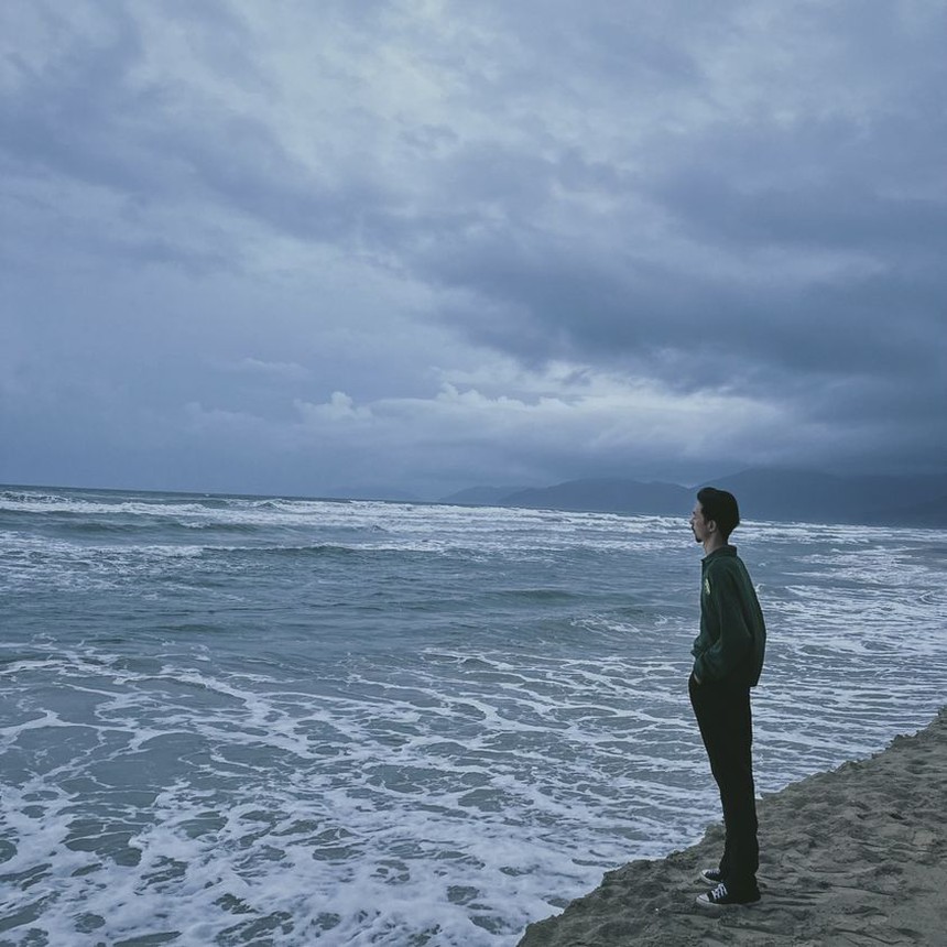 Đen Vâu lên tiếng về nghi vấn đính hôn Hoàng Thùy Linh - Ảnh 2. Đen Vâu lên tiếng về nghi vấn đính hôn Hoàng Thùy Linh - Ảnh 2.