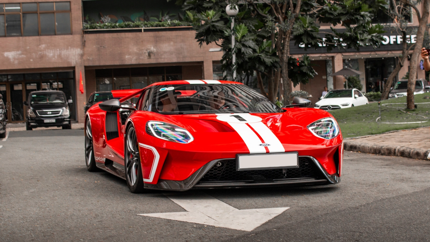 Ông Đặng Lê Nguyên Vũ tậu thêm Ford GT độc nhất Việt Nam ngay đầu năm 2023: Thay đổi phong cách chơi siêu xe - Ảnh 4. Ông Đặng Lê Nguyên Vũ tậu thêm Ford GT độc nhất Việt Nam ngay đầu năm 2023: Thay đổi phong cách chơi siêu xe - Ảnh 4.