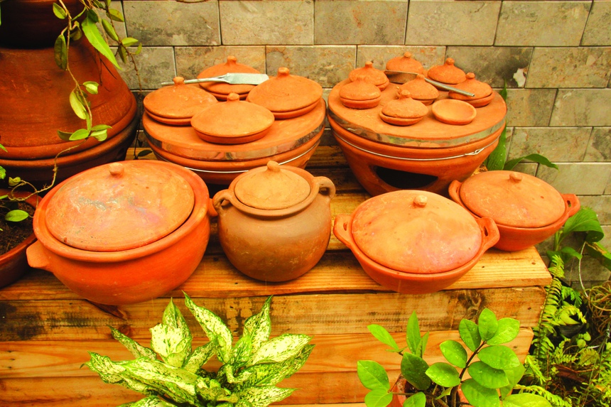 Gốm Chăm truyền thống lên mạng - Ảnh 4.