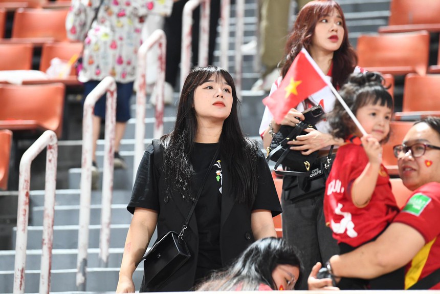 Giành ngôi Á quân, HLV Park Hang-seo vẫn vui vẻ chúc mừng từng cầu thủ Thái Lan - Ảnh 6.