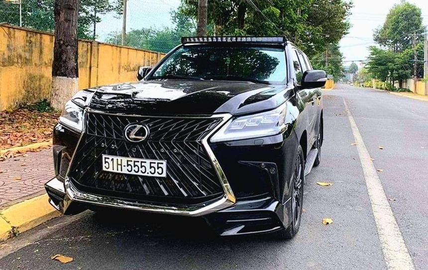 Chạy 100.000km, Lexus LX 570 15 năm tuổi vẫn bán giá 7 tỷ nhờ vào biển số ‘khủng’ - Ảnh 2. Chạy 100.000km, Lexus LX 570 15 năm tuổi vẫn bán giá 7 tỷ nhờ vào biển số ‘khủng’ - Ảnh 2.