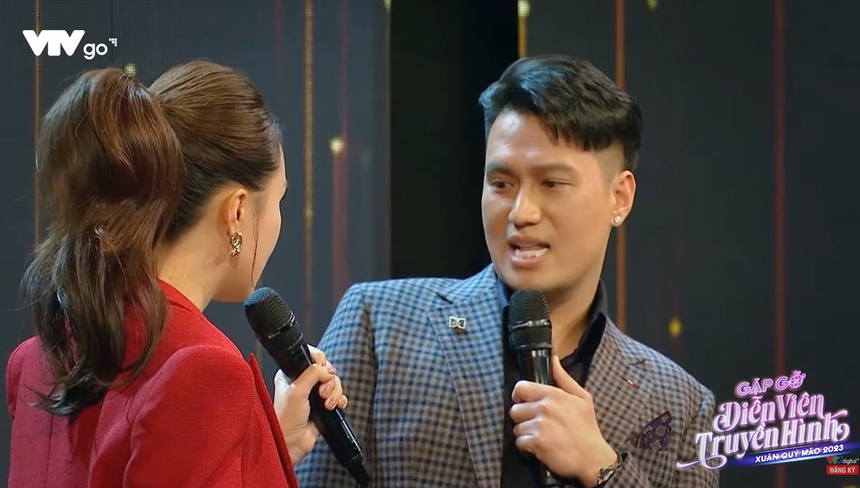 Việt Anh - Hồng Diễm diễn lại vai của Duy Hưng - Quỳnh Lương trong "Gara hạnh phúc" - Ảnh 2. Việt Anh - Hồng Diễm diễn lại vai của Duy Hưng - Quỳnh Lương trong "Gara hạnh phúc" - Ảnh 2.