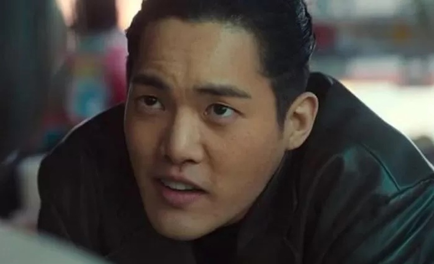 Lý do Kim Gun Woo nổi bật giữa 3 kẻ xấu trong 'The Glory' - Ảnh 1. Lý do Kim Gun Woo nổi bật giữa 3 kẻ xấu trong 'The Glory' - Ảnh 1.