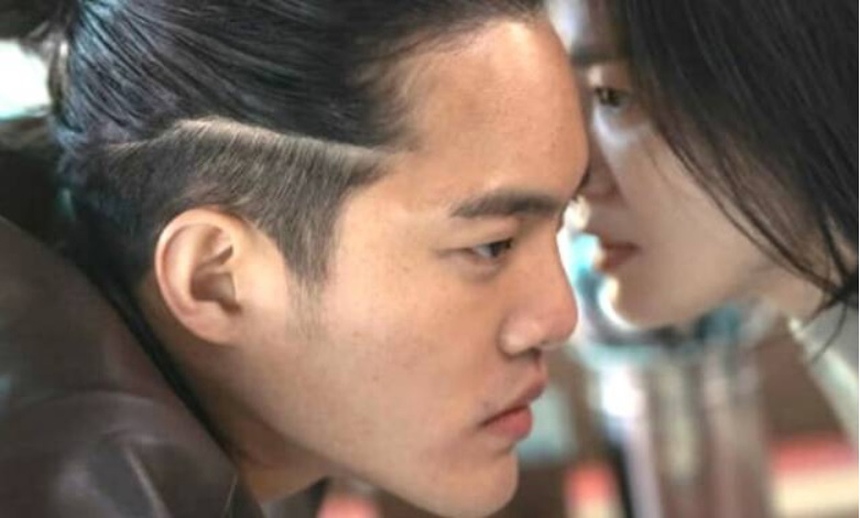 Lý do Kim Gun Woo nổi bật giữa 3 kẻ xấu trong 'The Glory' - Ảnh 3. Lý do Kim Gun Woo nổi bật giữa 3 kẻ xấu trong 'The Glory' - Ảnh 3.