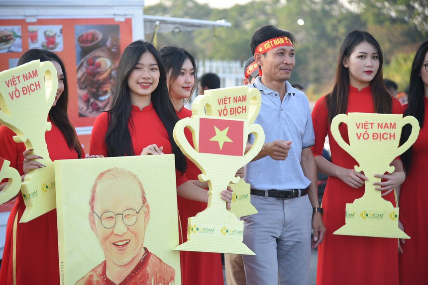 Park Hang Seo, cảm ơn và tạm biệt! - Ảnh 2. Park Hang Seo, cảm ơn và tạm biệt! - Ảnh 2.