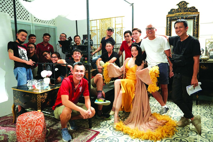 Đạo diễn Vũ Ngọc Đãng: Ngọc Trinh lột xác ngoạn mục trong phim Tết - Ảnh 1.