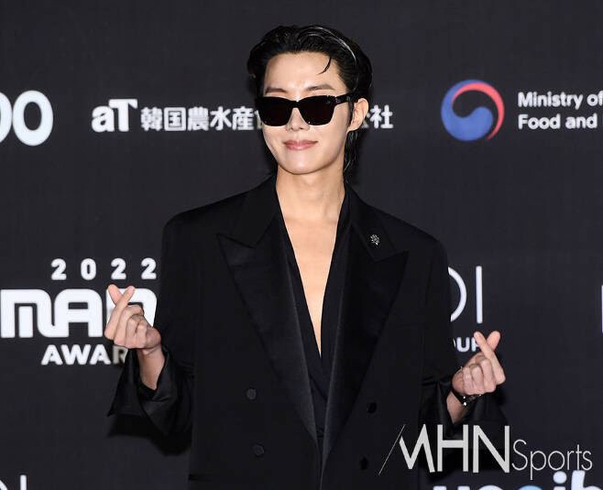 Những lần được cầu hôn gây choáng nhất của Suga BTS - Ảnh 5.