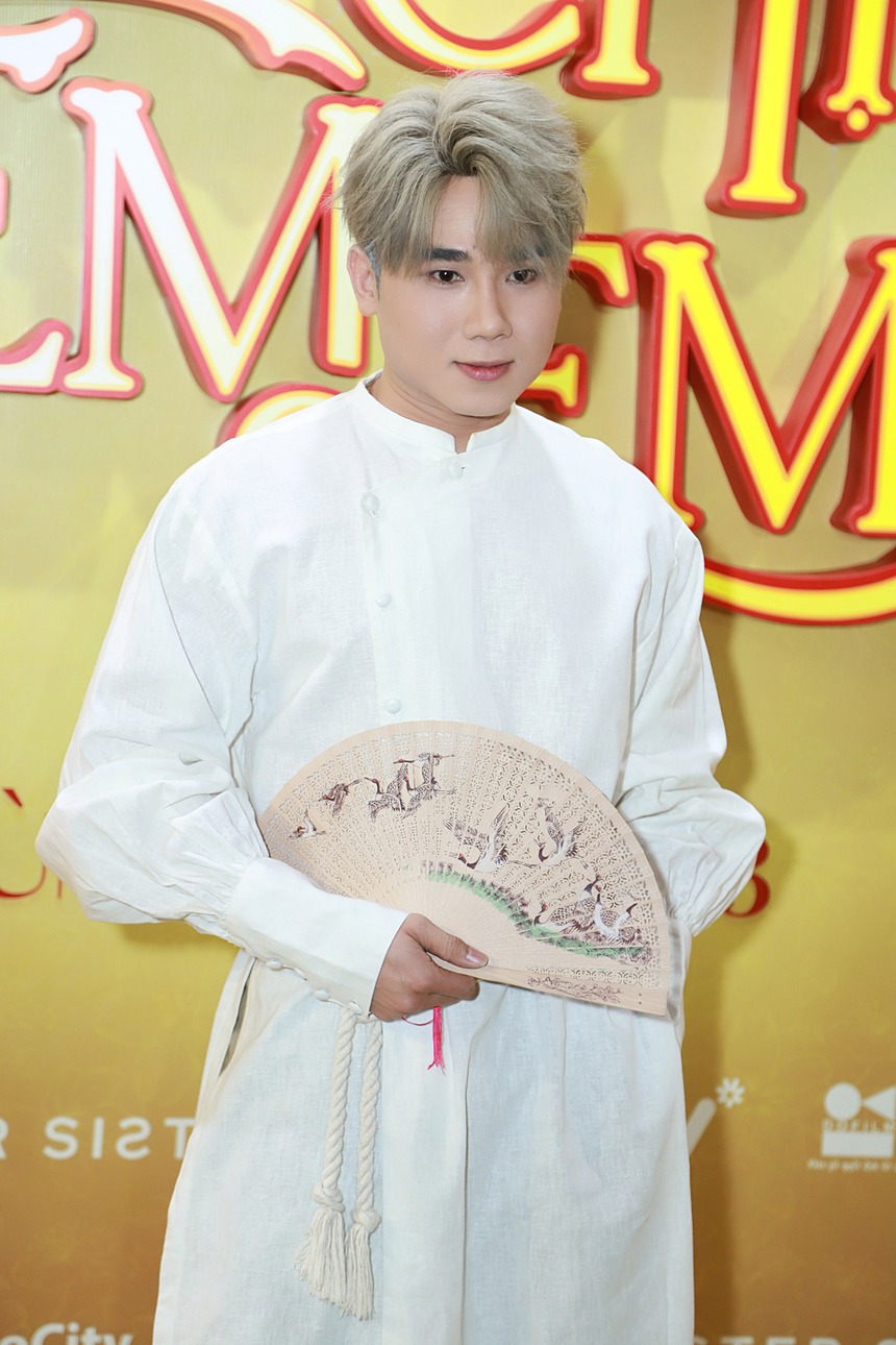 Sao Việt cùng dàn Hoa - Á hậu cùng đến xem "cuộc chiến" của cặp chị em Minh Hằng - Ngọc Trinh - Ảnh 14.