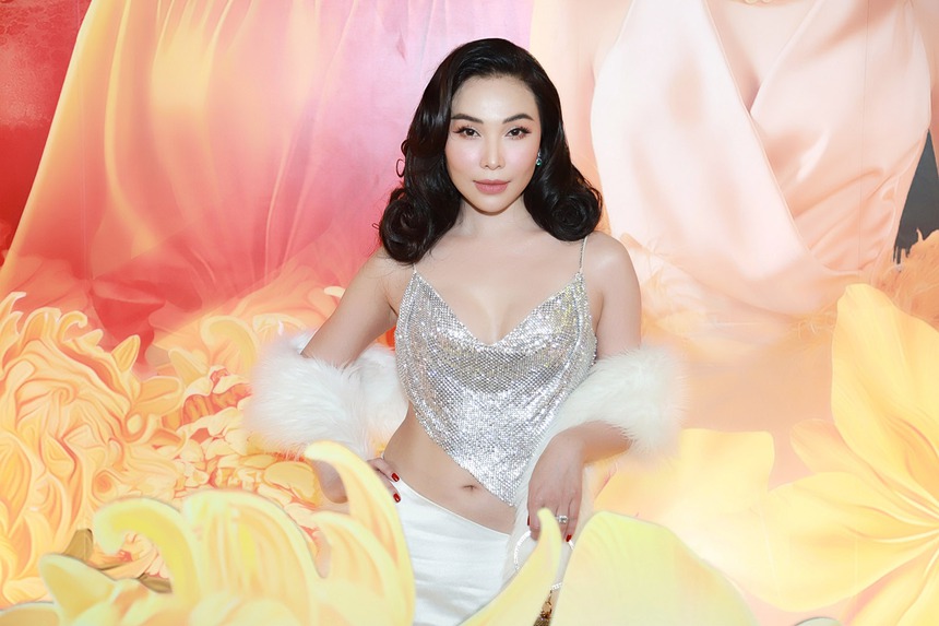 Sao Việt cùng dàn Hoa - Á hậu cùng đến xem "cuộc chiến" của cặp chị em Minh Hằng - Ngọc Trinh - Ảnh 25.