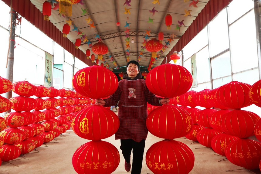 Phong tục đón Tết của các nước trên thế giới - Ảnh 1.