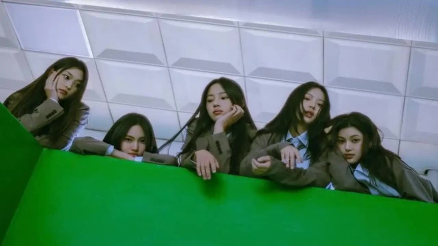 NewJeans lập kỷ lục trở thành nhóm nhạc Kpop lọt BXH Billboard Hot 100 nhanh nhất lịch sử - Ảnh 3. NewJeans lập kỷ lục trở thành nhóm nhạc Kpop lọt BXH Billboard Hot 100 nhanh nhất lịch sử - Ảnh 3.