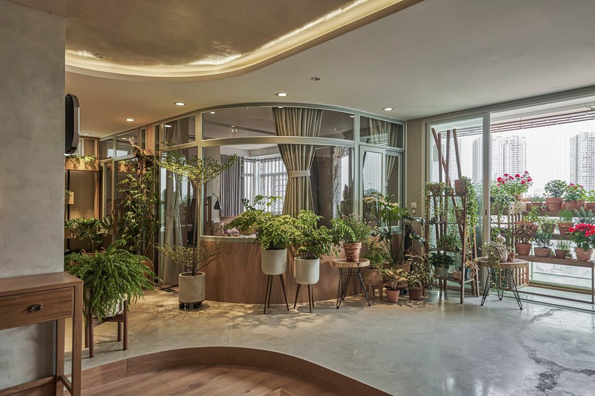 (21/1) Mua căn hộ 143 m2 không ưng ý, vợ chồng Sài Gòn đập hết vách ngăn, trồng cây xanh khắp các phòng, không mua TV để giáo dục con  - Ảnh 7.