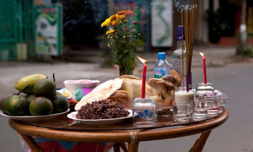 Cúng Giao thừa ngoài trời